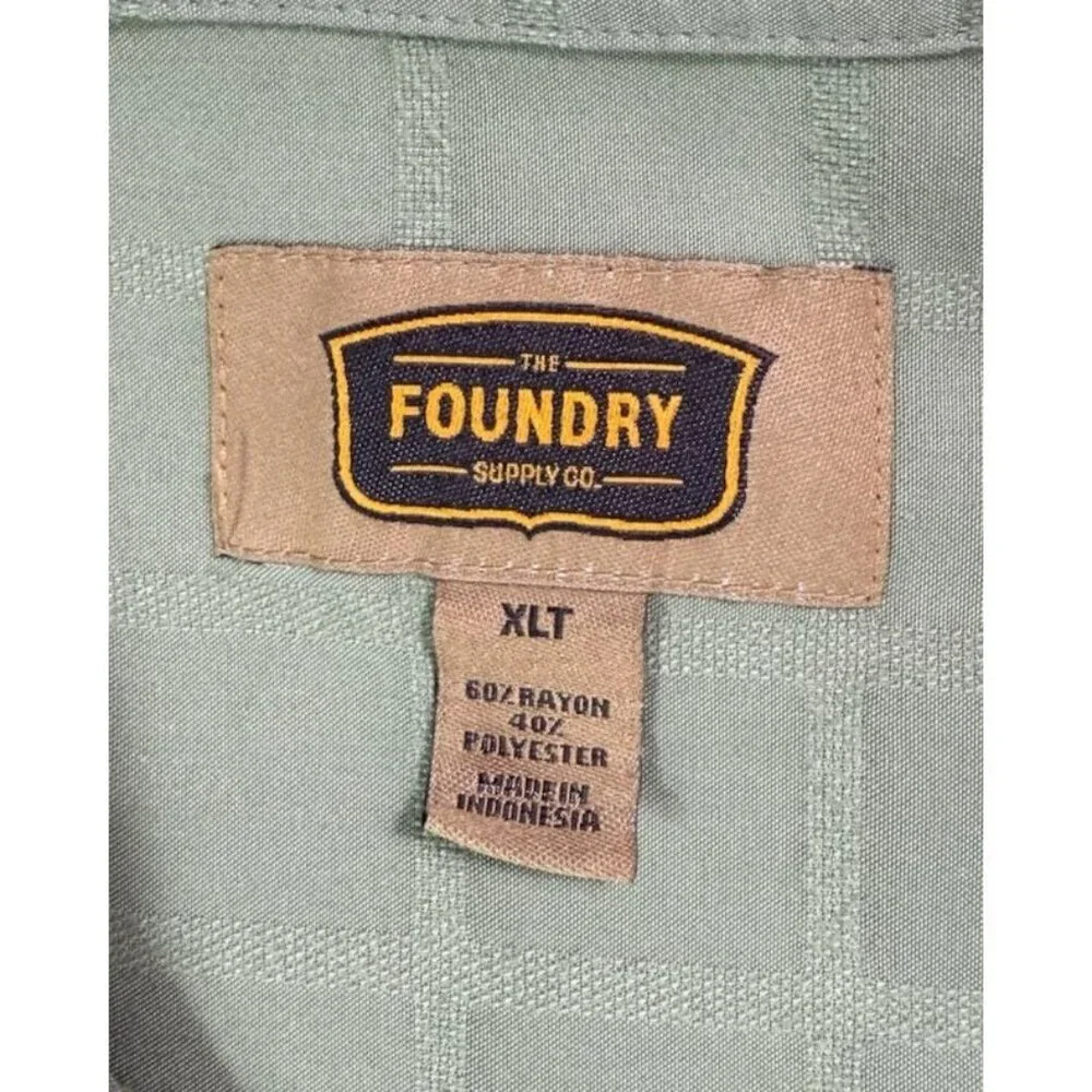 The Foundry Supply Short Sleeve Button Up Green Men's XLT - Picture 4 of 13